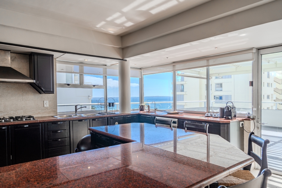 2 Bedroom Property for Sale in Sea Point Western Cape